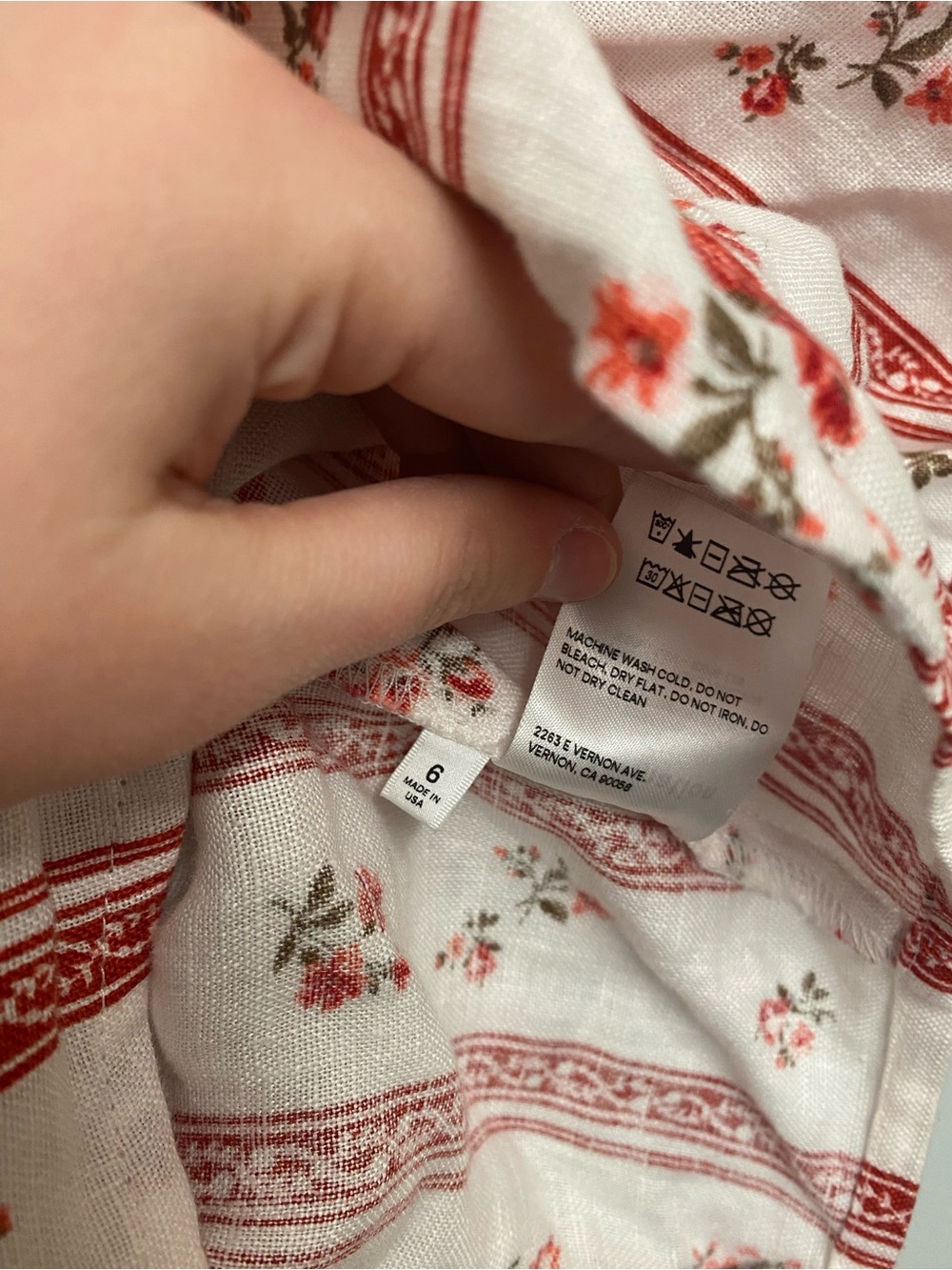 Reformation Yucca Linen Two-Piece with Red Floral Stripe- Sz 6 - Picture 6 of 6
